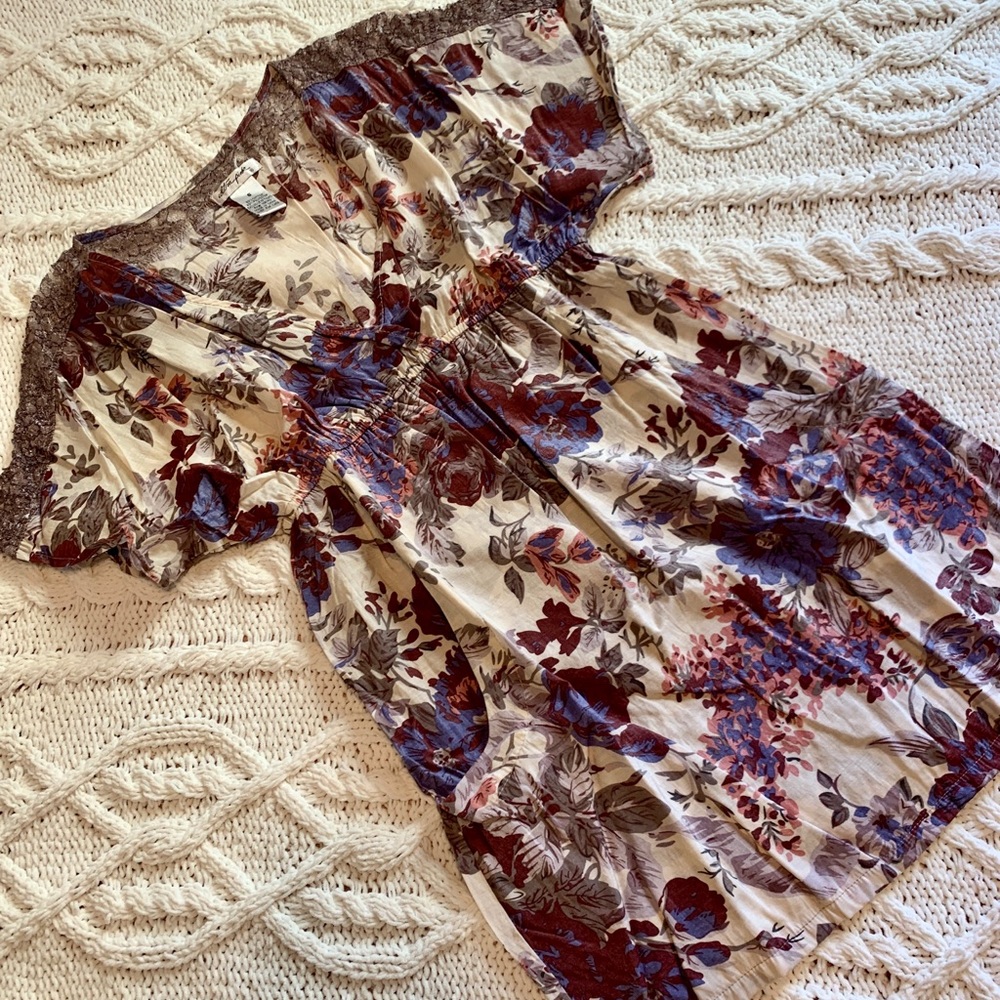 {Ultra Pink} Floral Lace Ruched Dress